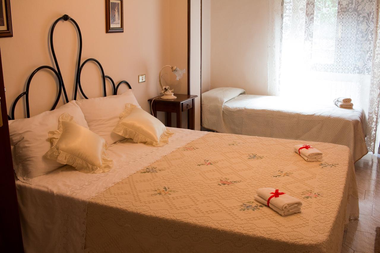 Il Mughetto Bed and Breakfast Celano Exteriör bild