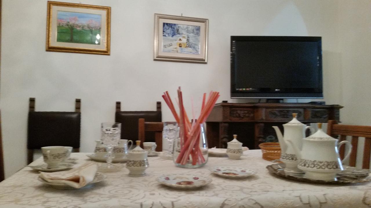 Il Mughetto Bed and Breakfast Celano Exteriör bild